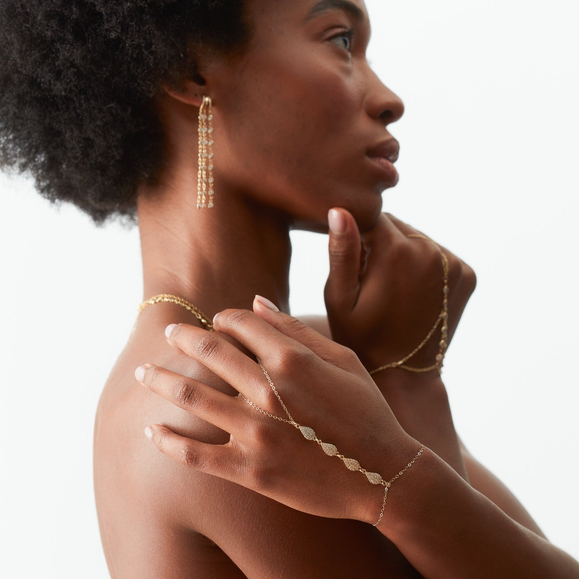 MILA hand chain