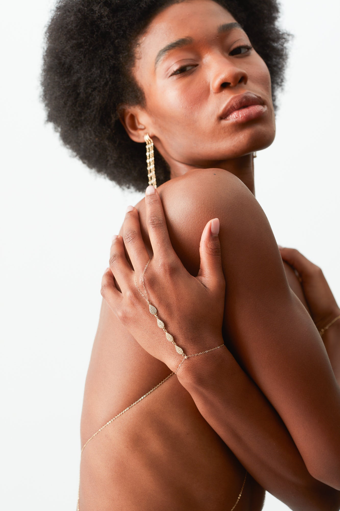MILA hand chain